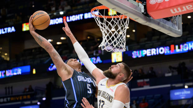 Paolo Banchero Jonas Valanciunas Pelicans